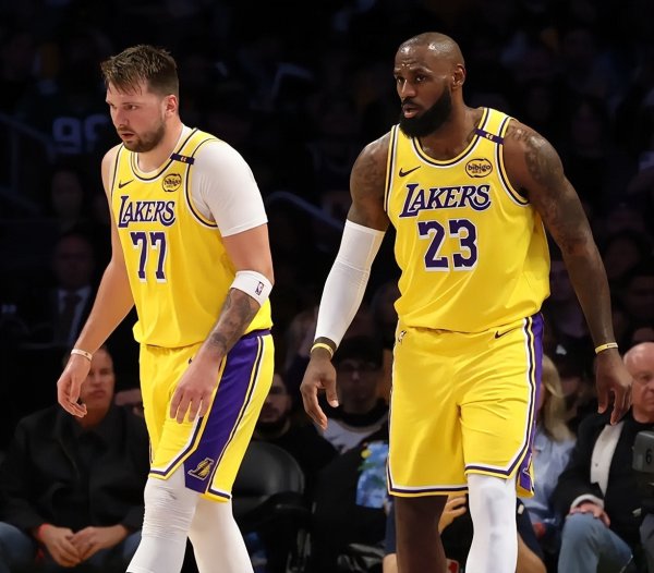 16,6 triệu đô la Mỹ trong 2 năm! Ayton có được những gì anh ấy muốn, Lakers đã chơi một trò chơi lớn