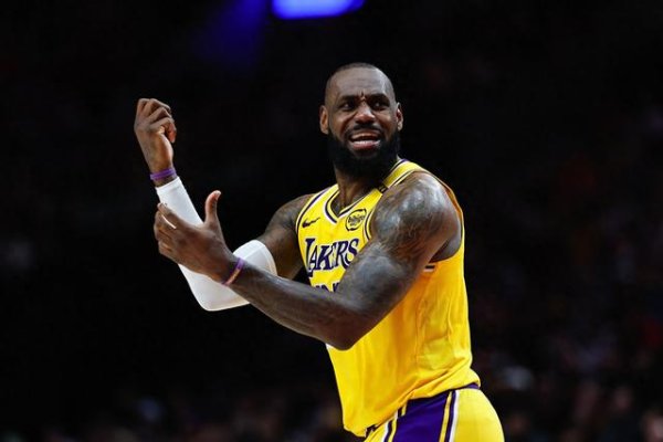 Haslem: James chắc chắn có khả năng rời khỏi Lakers Điều quan trọng nhất đối với anh ấy bây giờ là c