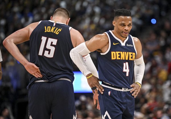 Hôm nay một năm trước: Westbrook chính thức tham gia Denver Nuggets và tham gia Jokic