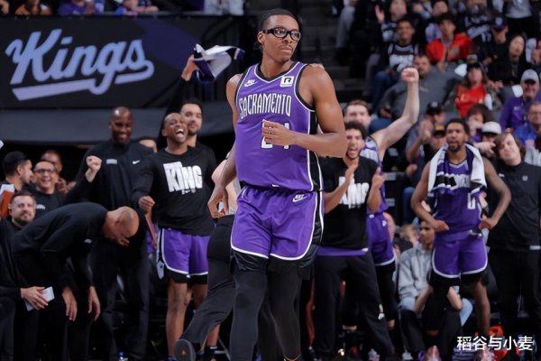 Rockets đã ký hợp đồng với cựu ngôi sao tiền đạo Kings với hợp đồng hai chiều. Khả năng phòng thủ cá